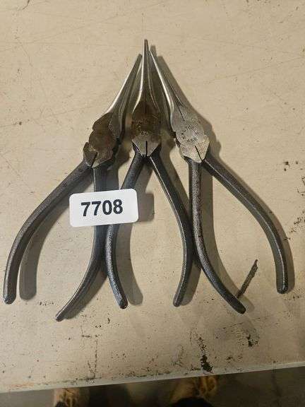 Long Nose Pliers image