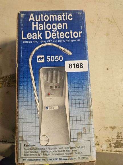 Automatic Halogen Leak Detector image