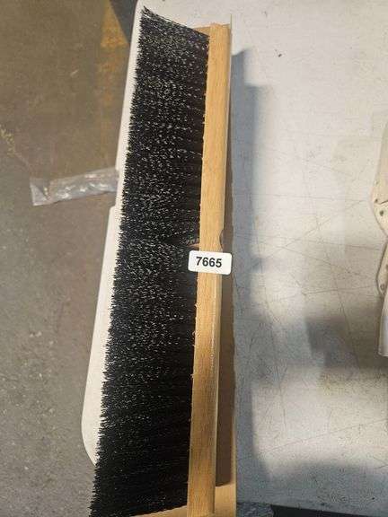 Broom Head  (No Handle) image