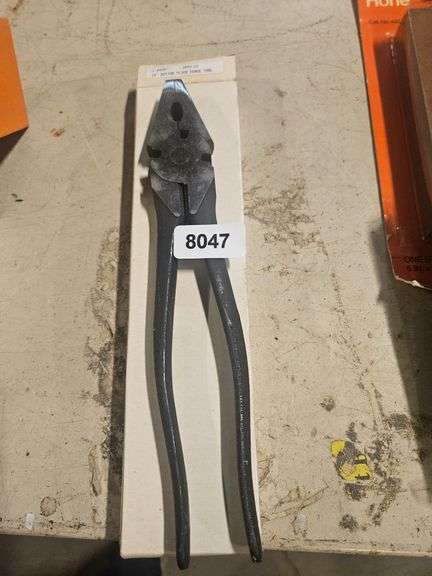 Button Plier Fence Tool image