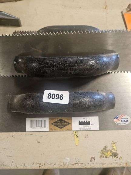 Harrington Notched Trowel image