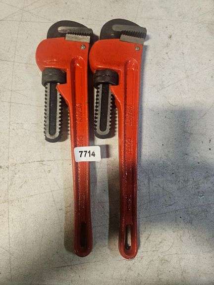 Heavy Duty Pipe Wrench image