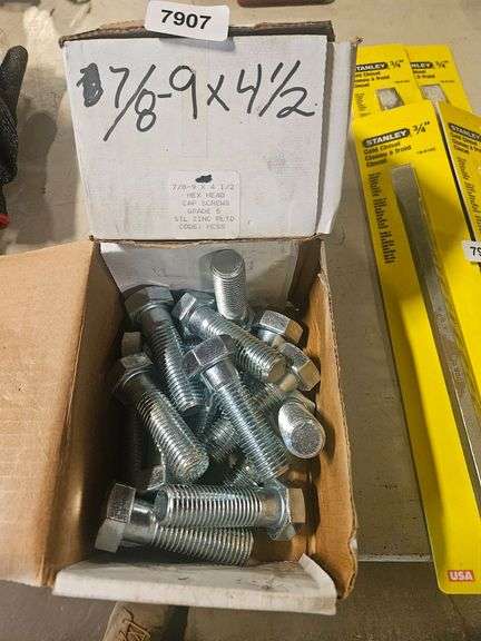 Hex Head Cap Screws image