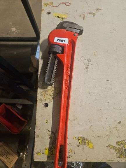 Pipe Heavy Duty Wrench image