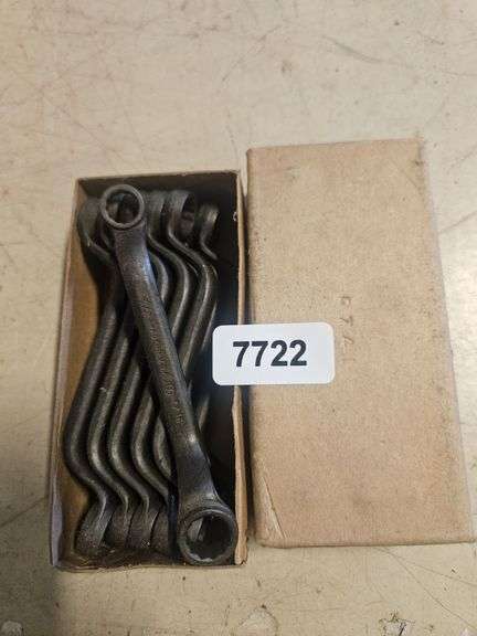 Box End Wrenches image