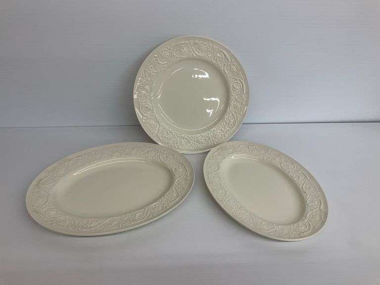 Set of 3 Wedgwood Patrician Etruria Serving Pieces image