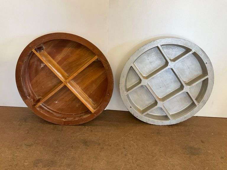 Two Round Pattern Shop Molds image