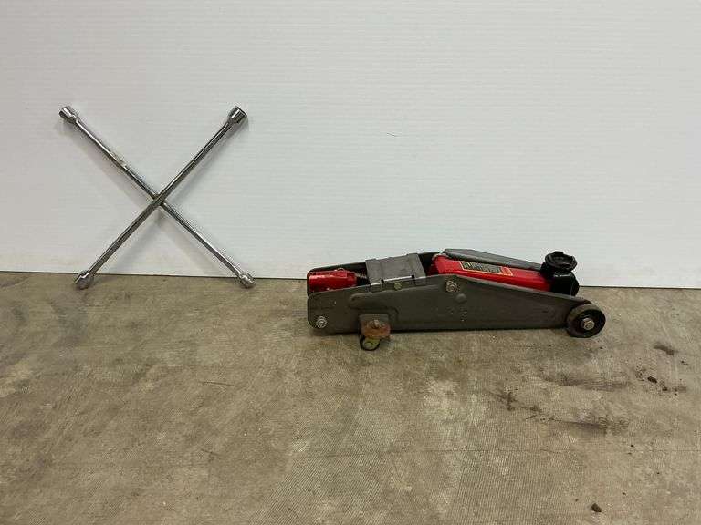 Hydraulic Floor Jack with Lug Wrench image