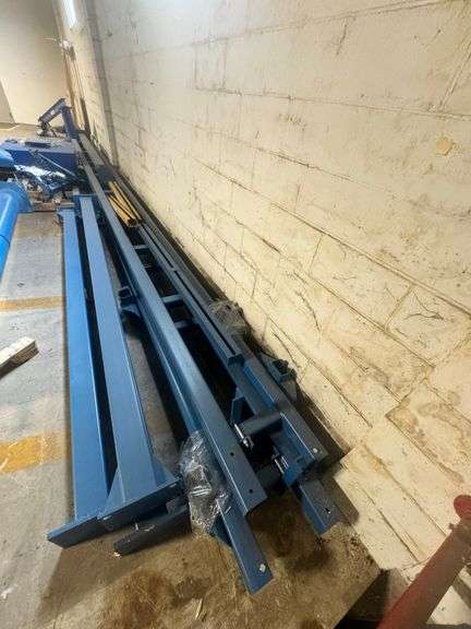 Assorted Crane Parts - Come to a Preview to See What this Lot Consists of image