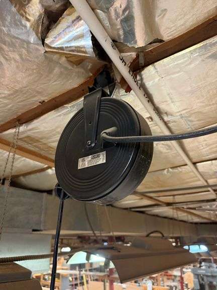 Bayco Retractable Extension Cord Reel image