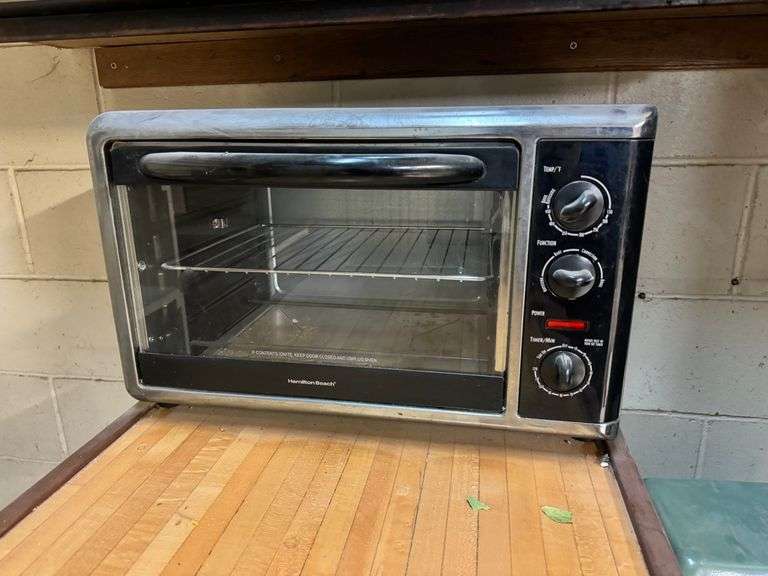 Hamilton Beach Toaster Oven - Model 31100 image