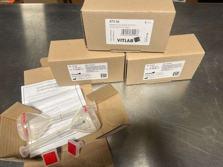 Vitlab Volumetric Flasks, 100 ml each ... QTY 8 Total image