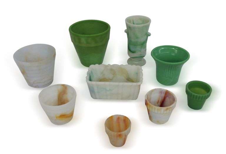 Group of Glassware Including Westmoreland and Fenton image
