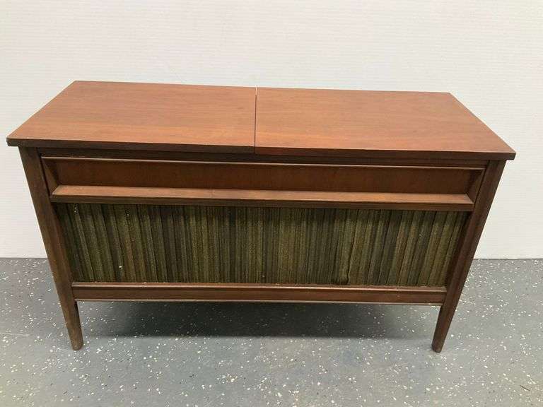 Mid-Century Motorola Solid State Stereo Console - Model SK4EW... works image
