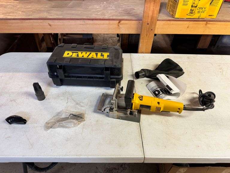 DeWalt DW682 Plate Joiner with Case and Accessories image
