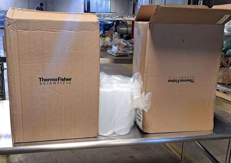 Thermo Fisher Wide Mouth 150 ML Scientific Bottles ... Approximately 24 QTY image