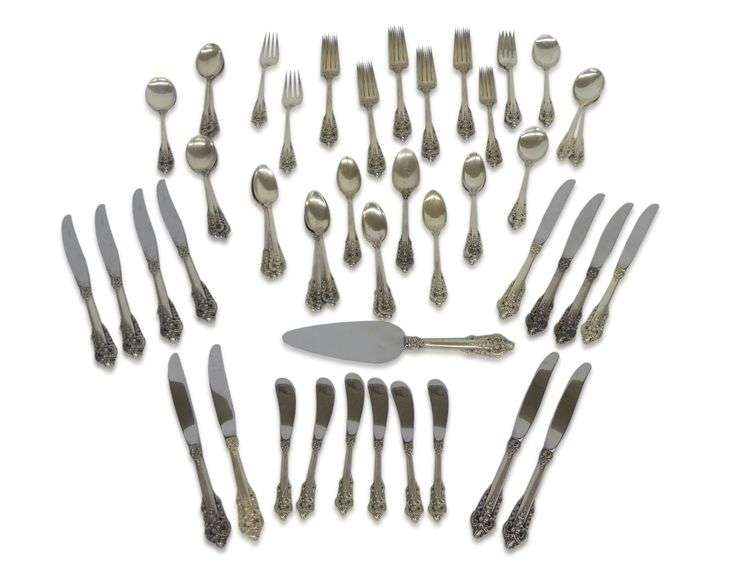 Wallace Grande Baroque Sterling Silver 66-Piece Flatware Set image