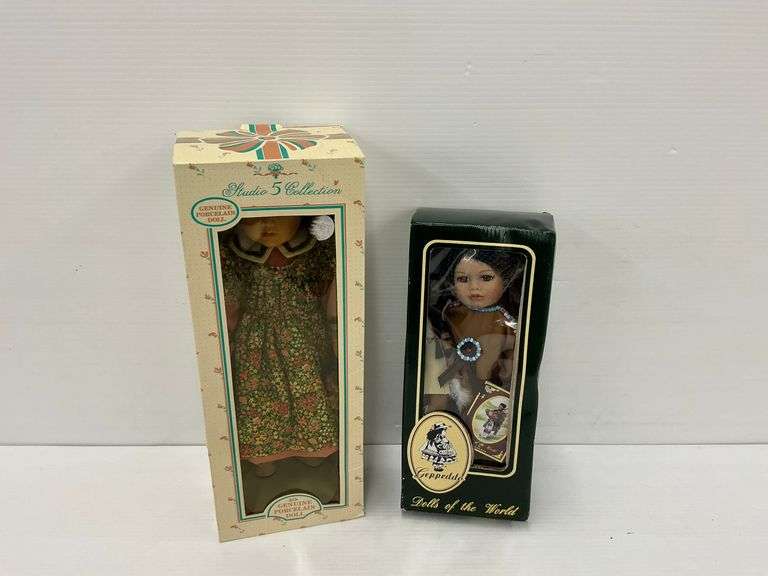 Studio 5 Collection & Geppeddo Dolls of the World Porcelain Dolls image