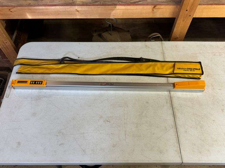 Mitutoyo DIGI-POLE Digital Pole Measure Model 980-181 with Case image