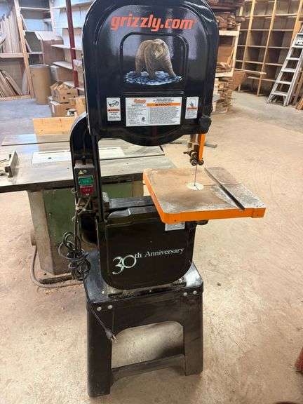 Grizzly 14 in. Deluxe Bandsaw - 30th Anniversary Edition ... 67 in. tall image