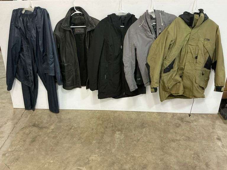 Assorted Men's Jackets: Leather Limited, Champion, and Arctica - Size Large image