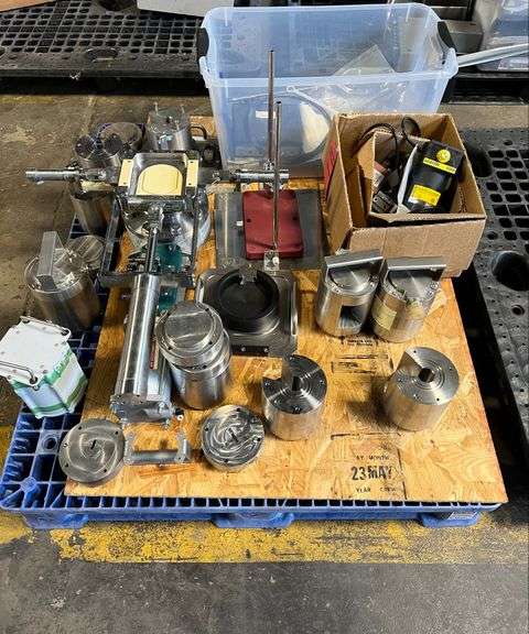 Pallet of Assorted Laboratory Equipment image