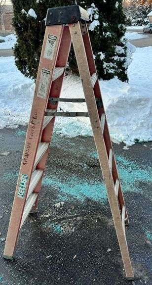 Keller 6 ft. Fiberglass Stepladder - 300 lb. Capacity image