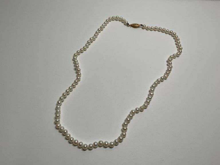 Elegant Pearl Necklace with 14K Gold Clasp image