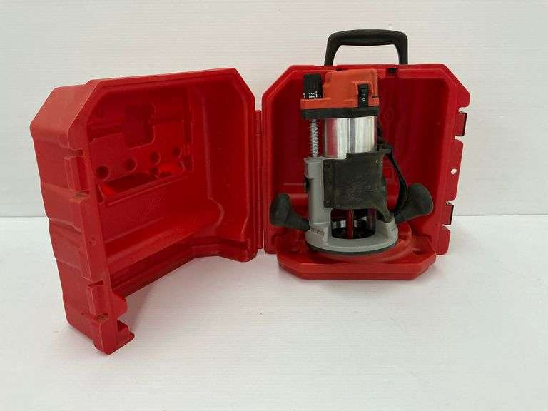 Milwaukee Router with Case image