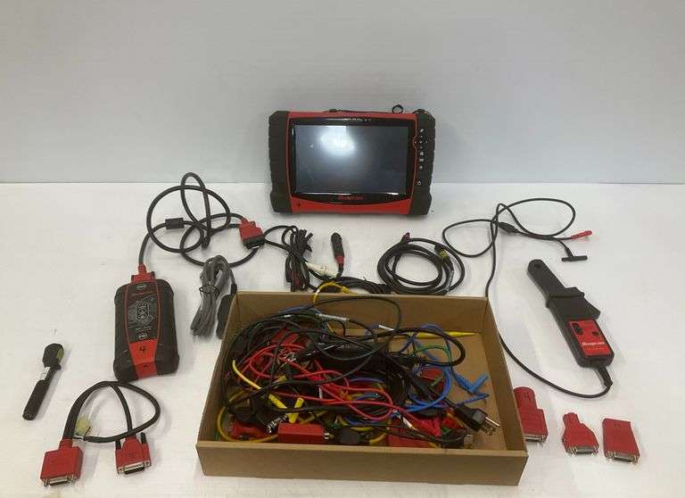 Snap-on Verus Edge Diagnostic Scan Tool with Accessories image