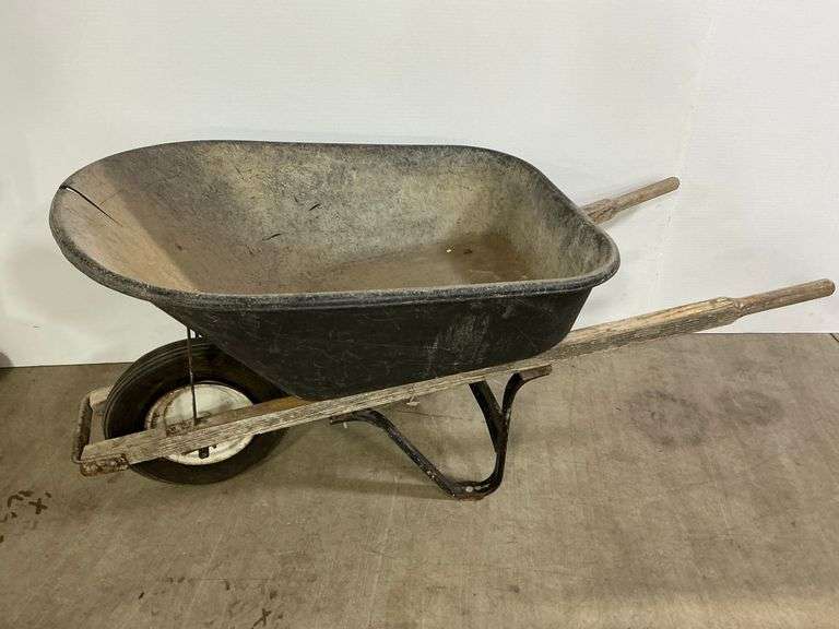 Heavy Duty Wheelbarrow image
