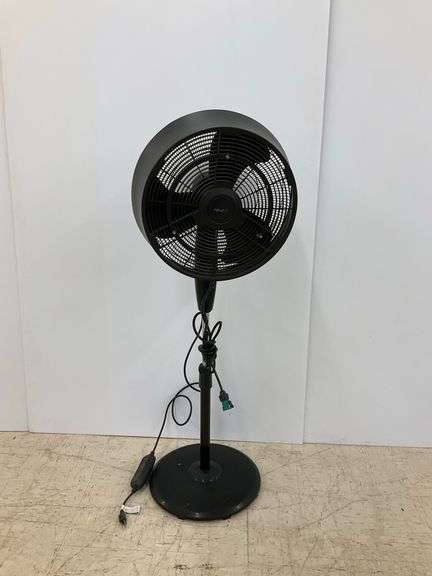 NewAir 18 in. Outdoor Misting Fan... works image