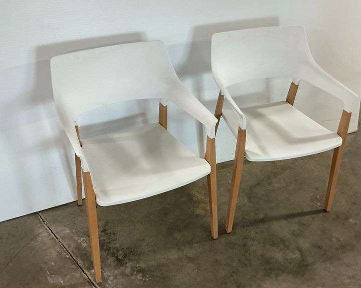 Set of Two Modern White Chairs with Wooden Legs image