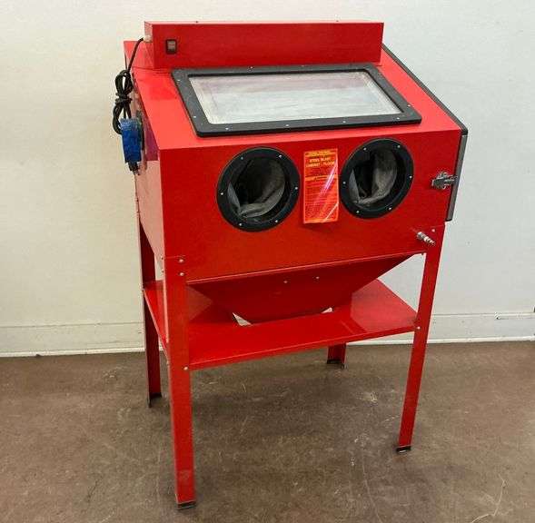 Central Pneumatic Steel Blast Cabinet - Floor image