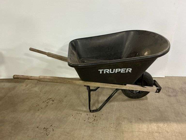Truper Wheelbarrow image