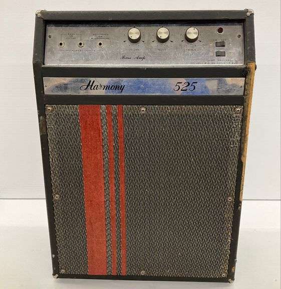 Harmony 525 Bass Amplifier... powers on image