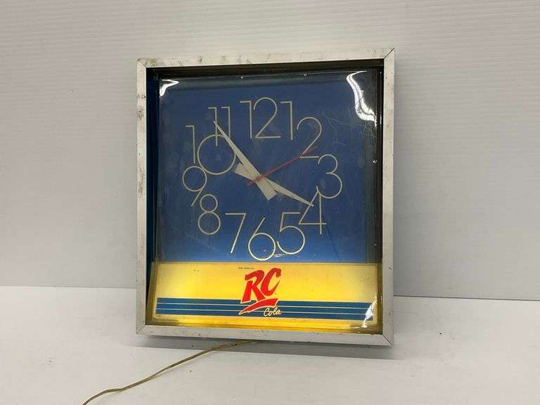 RC Cola Lighted Wall Clock, powers on image