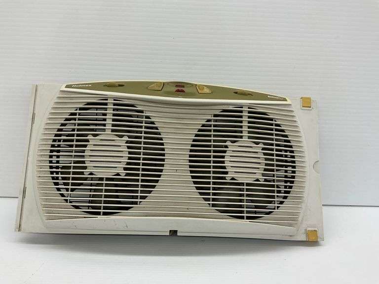 Holmes Dual Window Fan, works image