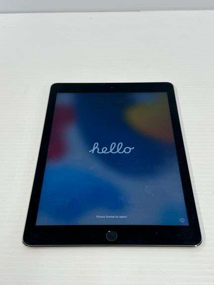Apple iPad Model A1566, powers on image