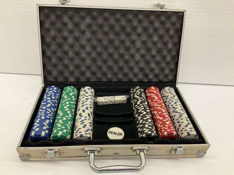 Poker Chip Set in Metal Carrying Case image