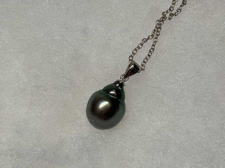 Baroque Pearl Sterling Silver Pendant Necklace image