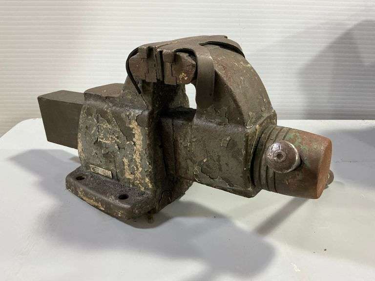 4 Inch Bench Vise image
