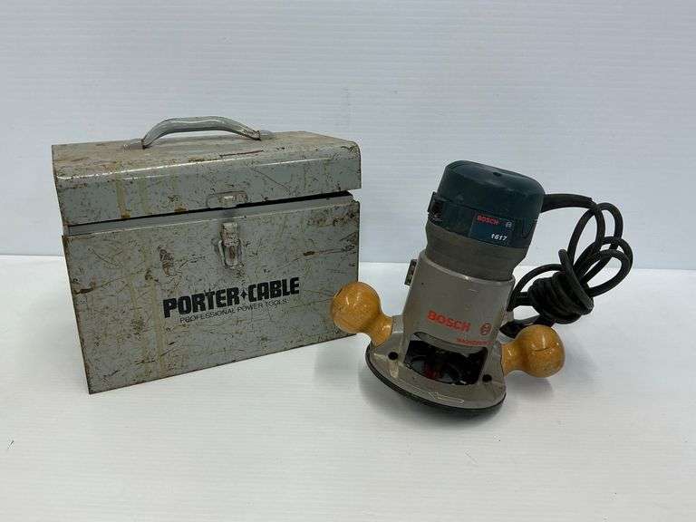 Bosch 1617 Router with Porter Cable Toolbox, works image
