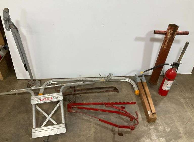 Construction Related Equipment and Accessories - Lot image
