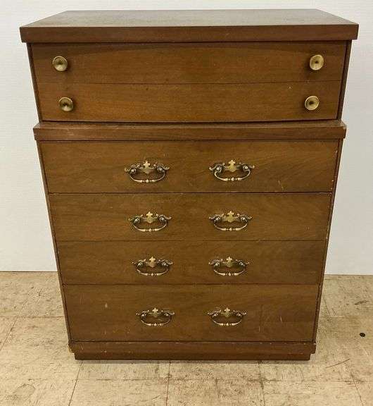 Bassett 5-Drawer Chest image