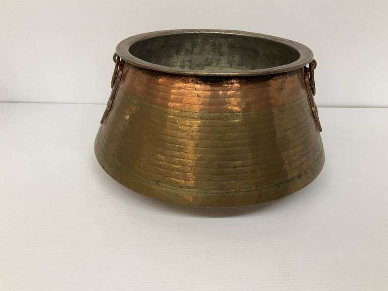 Hammered Copper Cauldron Style Pot image