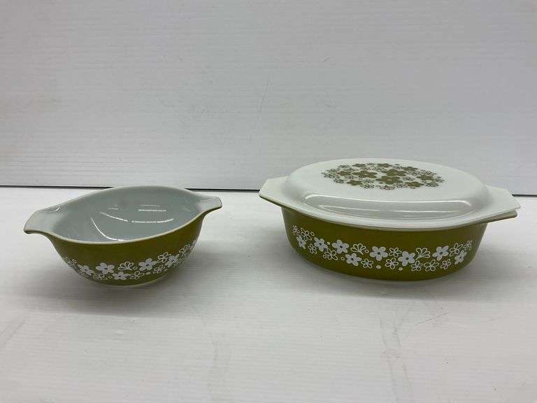 Vintage Pyrex Spring Blossom Green Casserole Dish with Lid and Bowl Set image