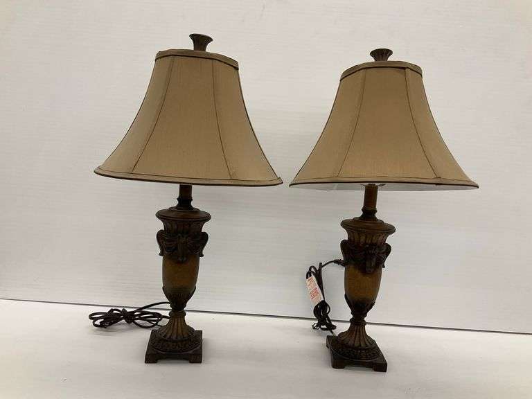 Pair of Table Lamps with Shades... work image