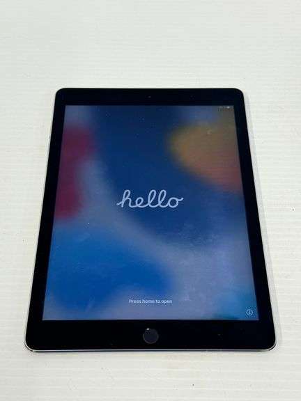 Apple iPad 9.7-inch Wi-Fi Model A1566... powers on image