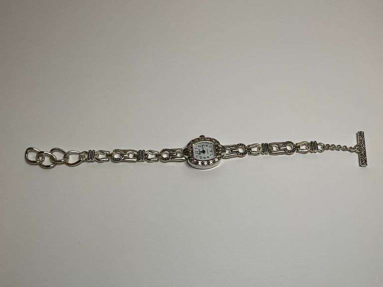 Ladies' Geneva Quartz Wrist Watch with Decorative Band image